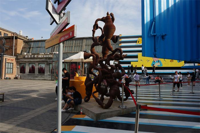 北京798一個從【舊廠房創(chuàng)意出來的藝術區(qū)】(圖13)